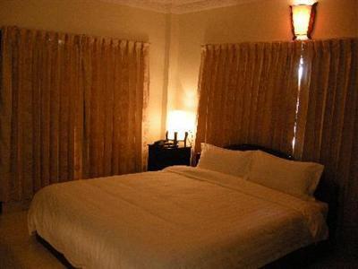 Trasak Pa-Em Hotel & Restaurant Phnom Penh Exterior photo